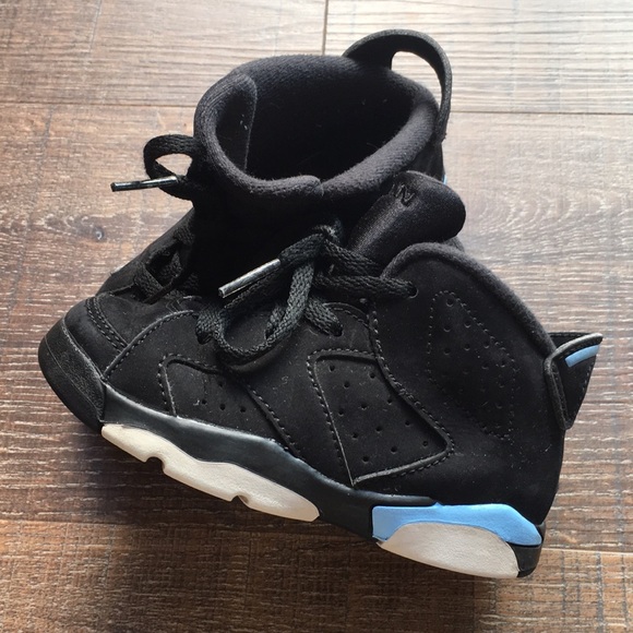 air jordan 6 retro black university blue